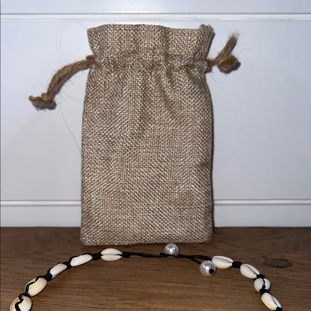 EUC - Vintage Elegant Sea Shell and Pearl Necklace - Picture 4 of 7